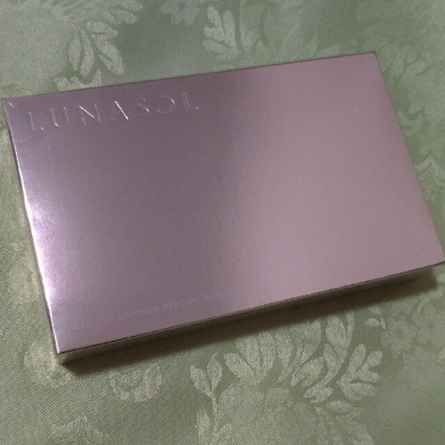 エディショ LUNASOL アイシャドウの通販 by あちゃん's shop|ルナソルならラクマ - ルナソル クリスマスコフレ ➡アイシャド
