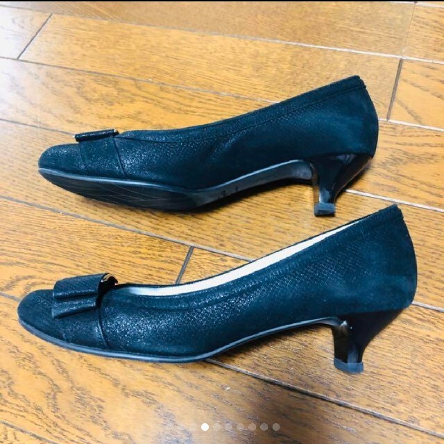 【美品】イング (21.5) パンプス フラット フラワー 飾り 希少デザイン