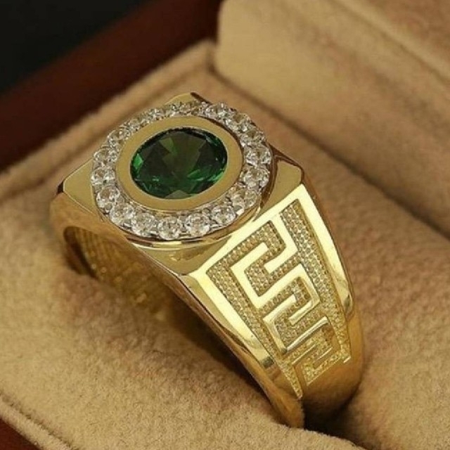【SALE】エメラルドリング ゴールド メンズ ヒップホップ 指輪 オシャレ メンズのアクセサリー(リング(指輪))の商品写真