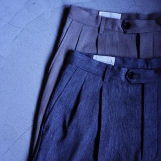 コモリ(COMOLI)のCANTATE COWE 2tuck trousers manhole別注(スラックス)