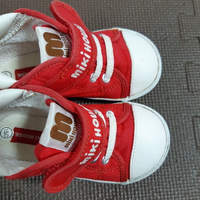 mikihouse(ミキハウス)のサイズ15　ミキハウス　ハイカット　スニーカー　キッズシューズ　キャンバス　赤 キッズ/ベビー/マタニティのキッズ靴/シューズ(15cm~)(スニーカー)の商品写真