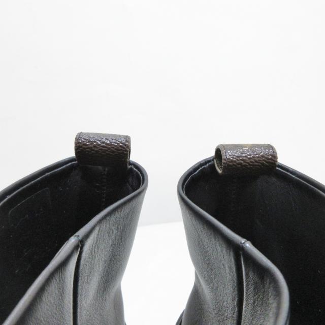 LOUIS VUITTON(ルイヴィトン)のルイヴィトン ショートブーツ 38 - 黒 レディースの靴/シューズ(ブーツ)の商品写真