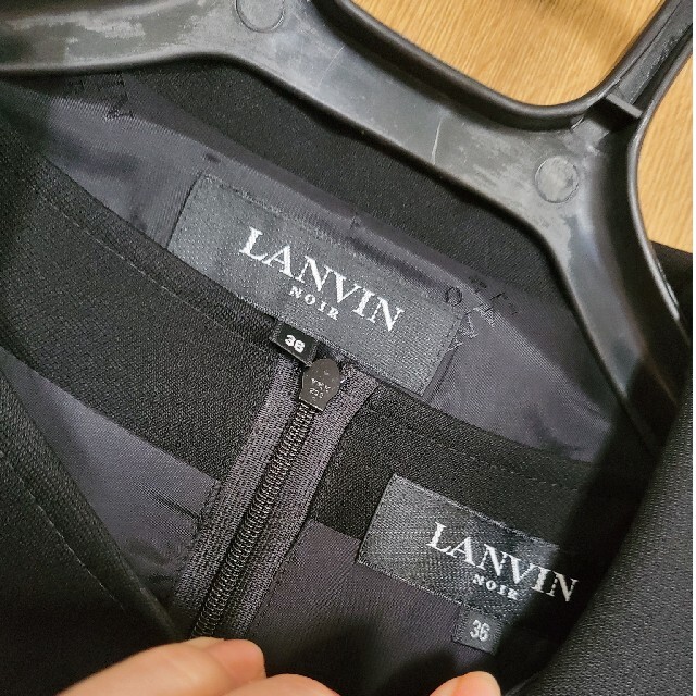 LANVIN(ランバン)のLANVIN ブラックフォーマル　サイズ9号　セット　礼服 レディースのフォーマル/ドレス(礼服/喪服)の商品写真