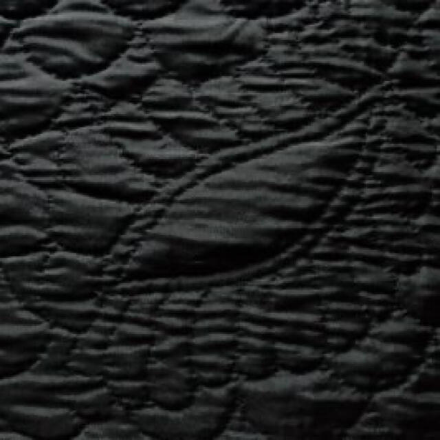 新品　towavase シルクキルトローブ レディースのジャケット/アウター(ロングコート)の商品写真