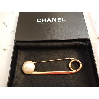 シャネル(CHANEL)の美品 CHANEL シャネル ヴィンテージ ココマーク パール ピンブローチ(ブローチ/コサージュ)