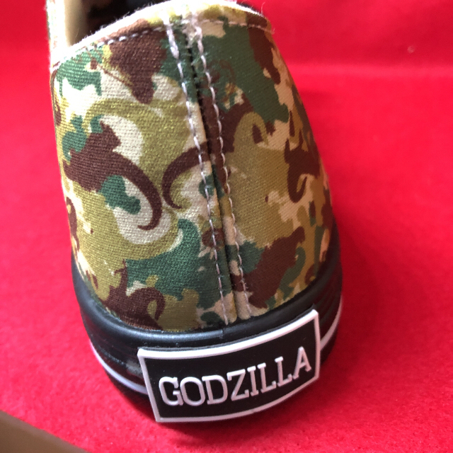 GODZILLA スニーカー　26㎝　新品・未使用　紐：グリーン メンズの靴/シューズ(スニーカー)の商品写真
