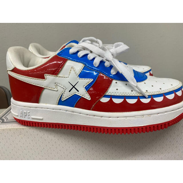 A BATHING APE(アベイシングエイプ)のAPE KAWS CHOMPERS BAPESTA US6.5 新品 メンズの靴/シューズ(スニーカー)の商品写真