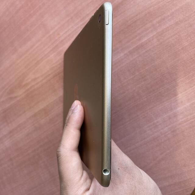 iPad(アイパッド)のiPad mini4 64GB Gold WiFiモデル  スマホ/家電/カメラのPC/タブレット(タブレット)の商品写真