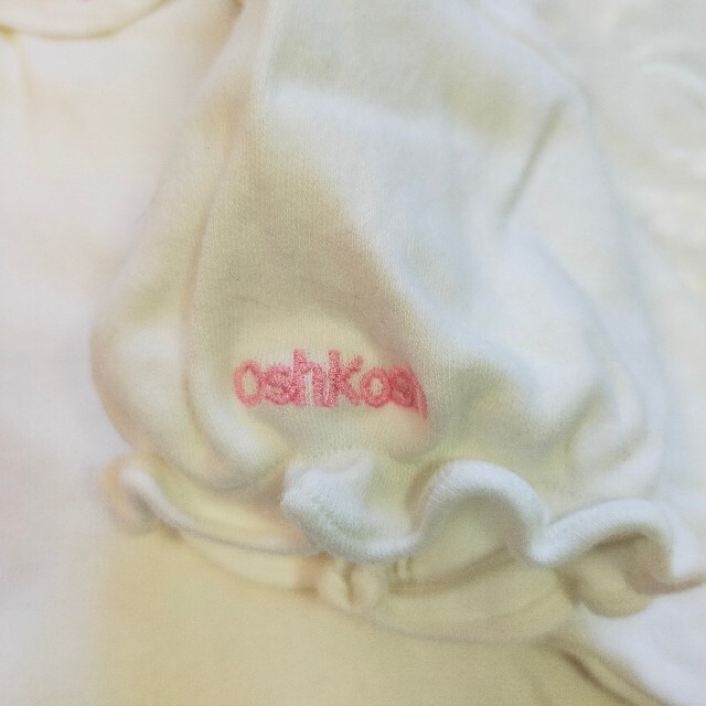 OshKosh(オシュコシュ)のOSHKOSH☆6歳☆Tシャツ☆白☆刺繍 キッズ/ベビー/マタニティのキッズ服女の子用(90cm~)(Tシャツ/カットソー)の商品写真