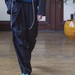HED MAYNER OVERSIZE TROUSERS ヘドメイナー NAVY | vrealitybolivia.com