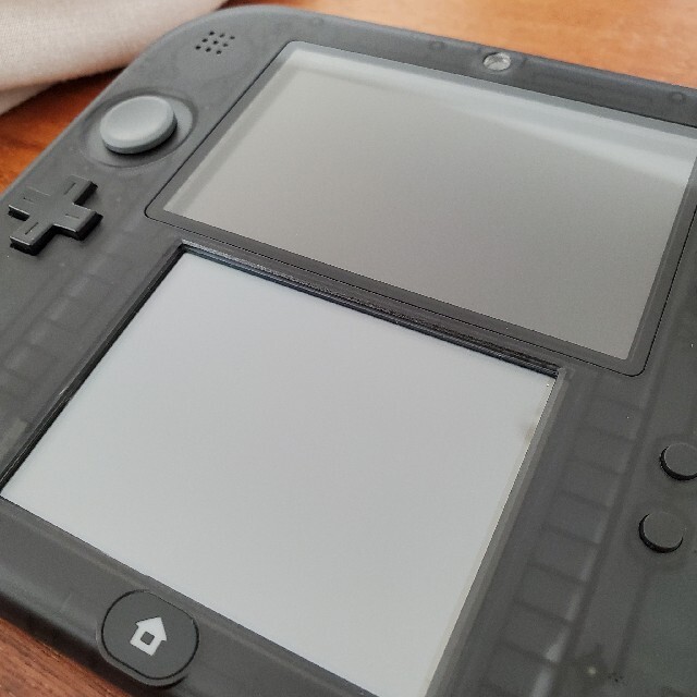 ニンテンドー2DS(ニンテンドー2DS)のニンテンドー2DS エンタメ/ホビーのゲームソフト/ゲーム機本体(携帯用ゲーム機本体)の商品写真