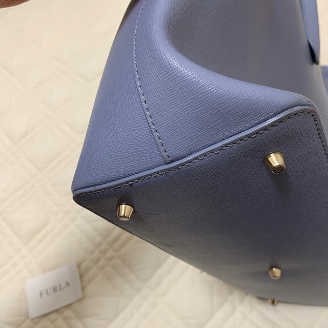 Furla(フルラ)の【美品】FURLA バッグ くすみブルー(グレージュ？) レディースのバッグ(トートバッグ)の商品写真