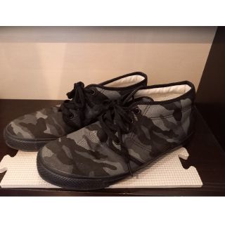 アズールバイマウジー(AZUL by moussy)のAZUL by moussy スニーカー(スニーカー)