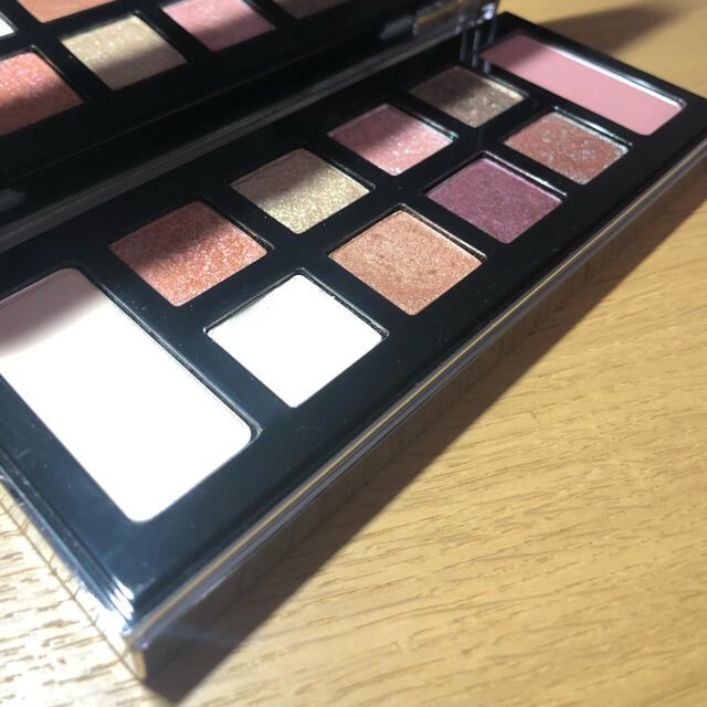 BOBBI BROWN(ボビイブラウン)のボビイブラウン　モルトンドラマアイパレット　アイシャドウ コスメ/美容のベースメイク/化粧品(アイシャドウ)の商品写真