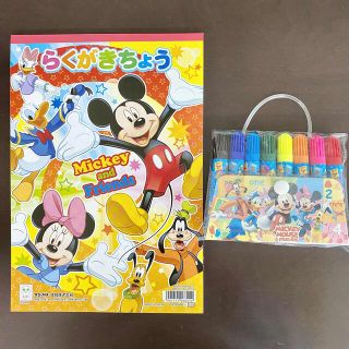 ディズニー(Disney)の【新品・未使用】ミッキー＆フレンズ　サインペン8色とらくがきちょうのセット(キャラクターグッズ)