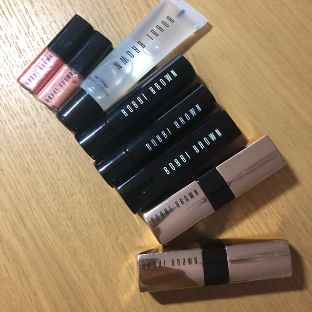 BOBBI BROWN(ボビイブラウン)のボビイブラウン　リュクスリップカラー　口紅　グロス コスメ/美容のベースメイク/化粧品(口紅)の商品写真