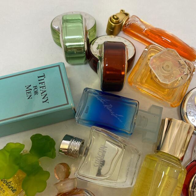 BVLGARI(ブルガリ)のミニチュア香水　詰め合わせ　12点セット　ブルガリ、ティファニー、ランコム コスメ/美容の香水(香水(女性用))の商品写真
