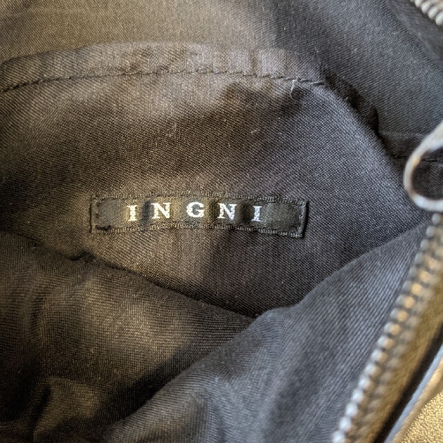 INGNI(イング)のINGNI イング サコッシュ ショルダーバッグ ブラック レディースのバッグ(ショルダーバッグ)の商品写真