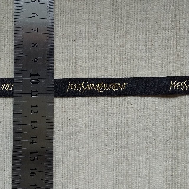 Saint Laurent(サンローラン)の☆y様専用☆YvesSaint Taurent リボン10m ハンドメイドの素材/材料(各種パーツ)の商品写真