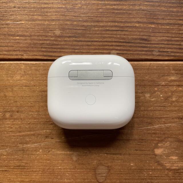 Apple(アップル)のAirPods3 第3世代 スマホ/家電/カメラのオーディオ機器(ヘッドフォン/イヤフォン)の商品写真