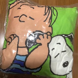 スヌーピー(SNOOPY)のスヌーピークッションと枕カバー２枚(クッションカバー)