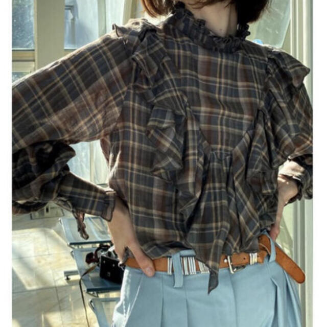 Ameri VINTAGE(アメリヴィンテージ)のsolov 20ss VOYAGE CHECK FRILL BLOUSE レディースのトップス(シャツ/ブラウス(長袖/七分))の商品写真