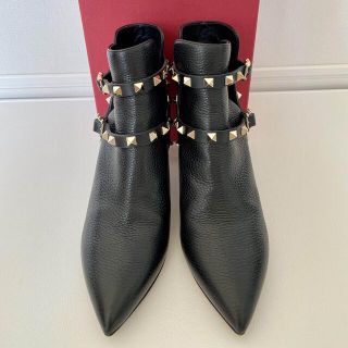 ヴァレンティノガラヴァーニ(valentino garavani)の★美品★ ヴァレンティノ ロックスタッズ ショートブーツ 36 黒/ブラック(ブーツ)