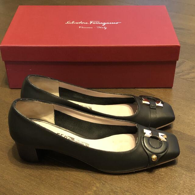 Salvatore Ferragamo(サルヴァトーレフェラガモ)のご売約済み商品　フェラガモ  パンプス  レディースの靴/シューズ(ハイヒール/パンプス)の商品写真