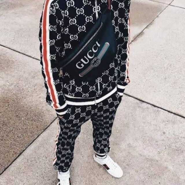 Gucci - GUCCI GGジャガードセットアップ×ボディバッグの通販 by