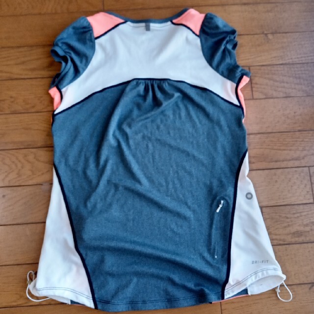 NIKE(ナイキ)のNIKE　Dry fit パフスリーブランニングシャツ レディースのトップス(Tシャツ(半袖/袖なし))の商品写真