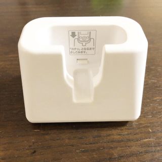 みまもりケータイ4 卓上ホルダー(バッテリー/充電器)