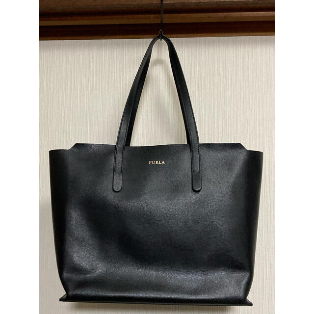 フルラ　FURLA SALLY M TOTE  ONYX