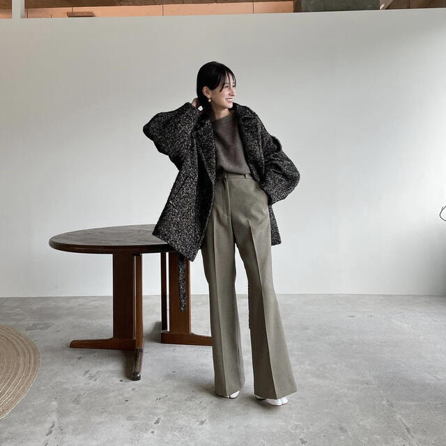 【Chikashitsu +】center press flare pants