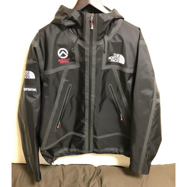 Supreme®/The North Face® Summit Series