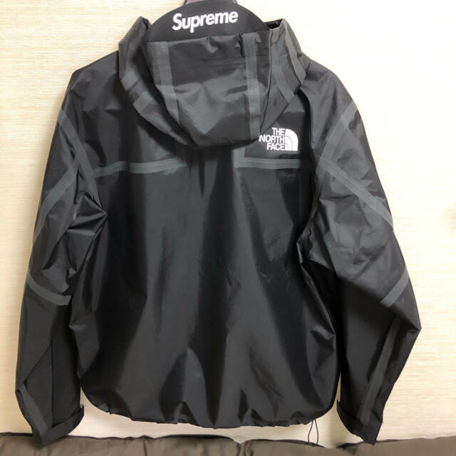 Supreme®/The North Face® Summit Series | mezcla.in