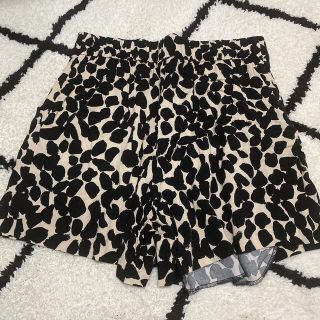 エイチアンドエム(H&M)のh&m 柄ショートパンツ(ショートパンツ)