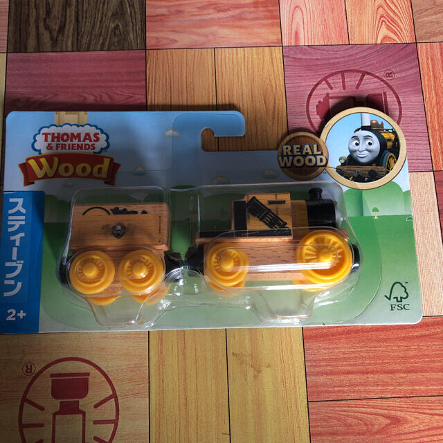 Fisher-Price(フィッシャープライス)の新品　木製トーマス　3点 キッズ/ベビー/マタニティのおもちゃ(電車のおもちゃ/車)の商品写真