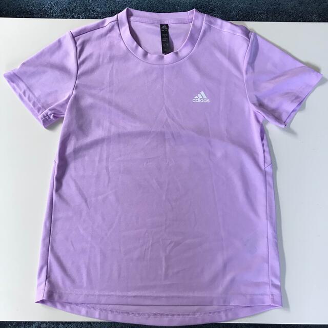 adidas(アディダス)のadidas ティシャツ レディースのトップス(Tシャツ(半袖/袖なし))の商品写真