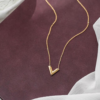 ドゥーズィエムクラス(DEUXIEME CLASSE)のv motif necklace 18kgp(ネックレス)
