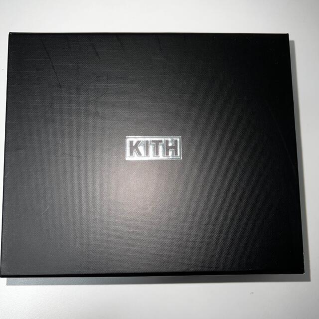 【KITH】ロゴ カードケース レディースのファッション小物(名刺入れ/定期入れ)の商品写真