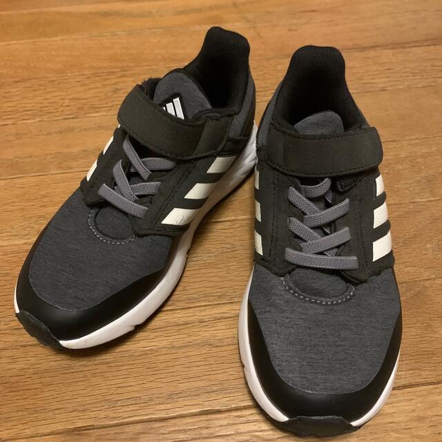 adidas(アディダス)の値下げ☆adidas スニーカー　18cm キッズ/ベビー/マタニティのキッズ靴/シューズ(15cm~)(スニーカー)の商品写真