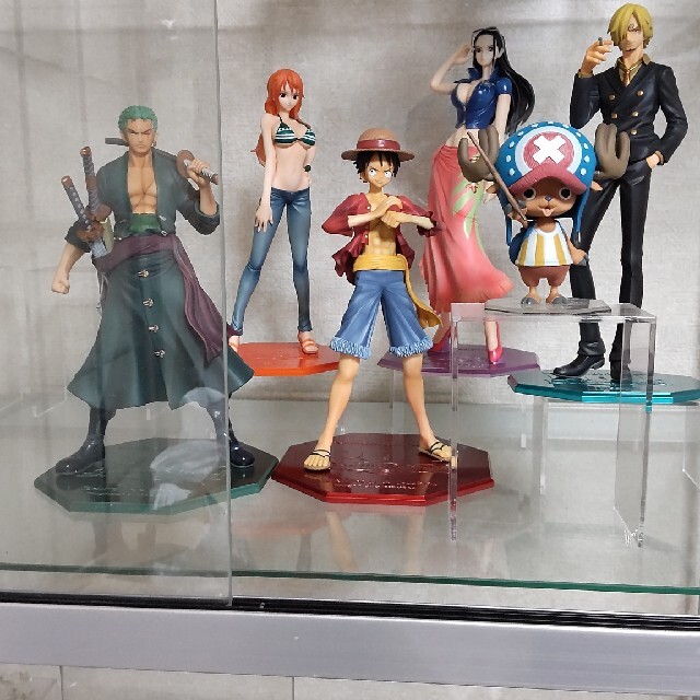 旬新作続々入荷 【美品】ワンピース フィギュアPOP 麦わらの一味セット