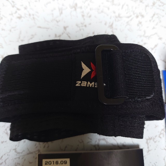 ZAMST(ザムスト)のザムスト　エルボーバンド　専用です！ZAMST 　肘　エルボーバンド　ザムスト肘 スポーツ/アウトドアのスポーツ/アウトドア その他(その他)の商品写真