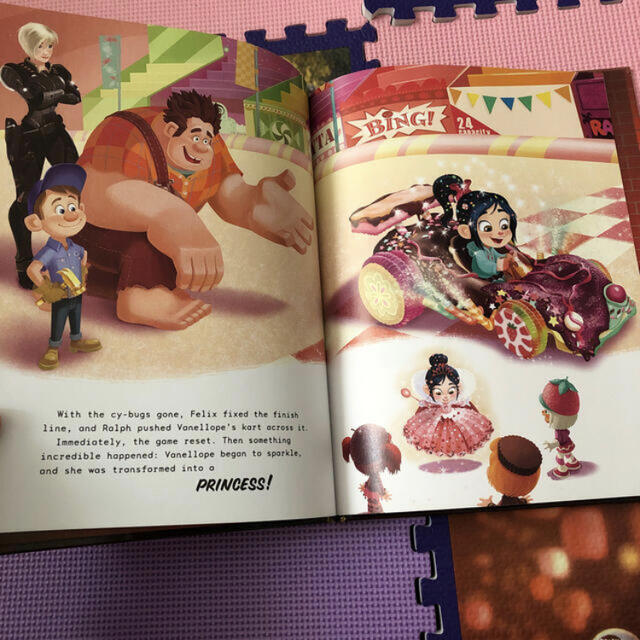 Disney(ディズニー)のシュガーラッシュ 洋書 絵本 エンタメ/ホビーの本(洋書)の商品写真