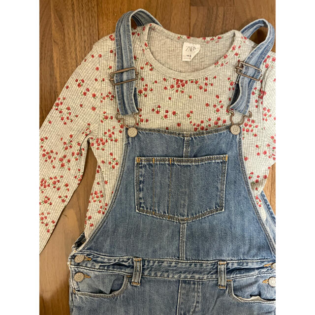 Old Navy(オールドネイビー)のkrcmaco様 OLD NAVY オーバーオール ZARA カットソー  キッズ/ベビー/マタニティのキッズ服女の子用(90cm~)(パンツ/スパッツ)の商品写真