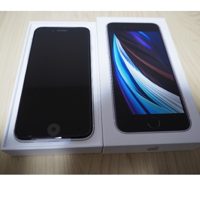 アップル iPhoneSE 第2世代 64GB ホワイト docomo47インチストレージ容量合計