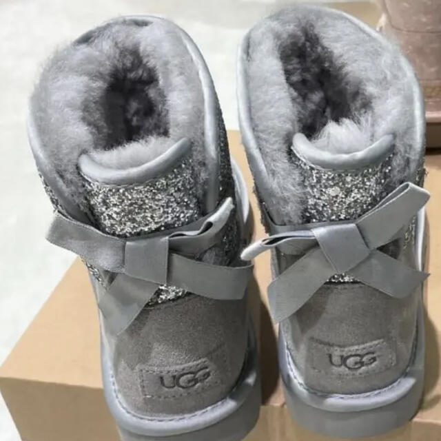 注目ブランド 新品未使用 正規品 UGG ブーツ 23センチ US6 早いもの