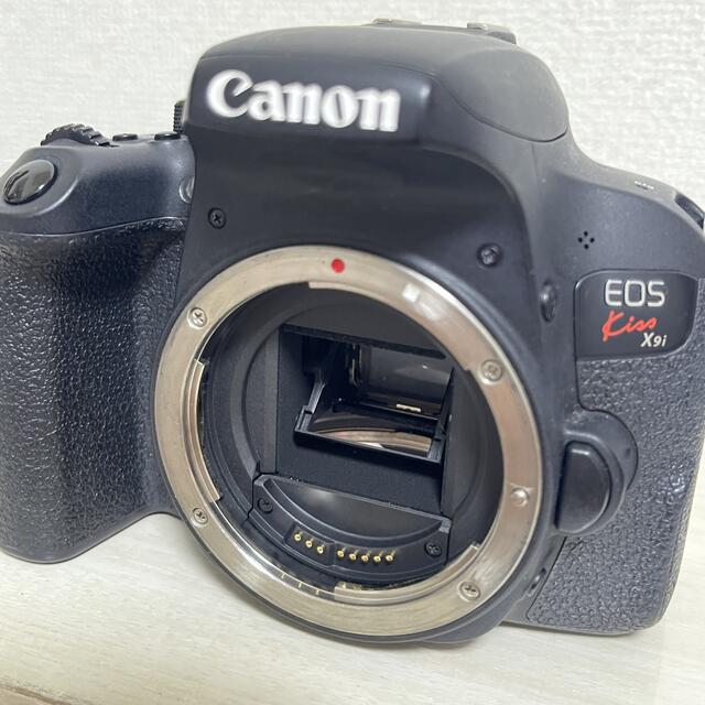 Canon eos kiss x9i