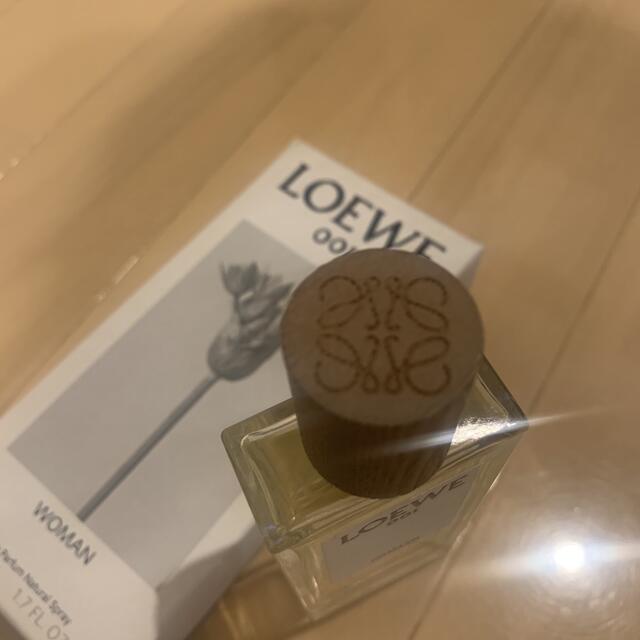 LOEWE(ロエベ)のLOEWE ロエベ001ウーマンオードゥパルファム50ml コスメ/美容の香水(香水(女性用))の商品写真