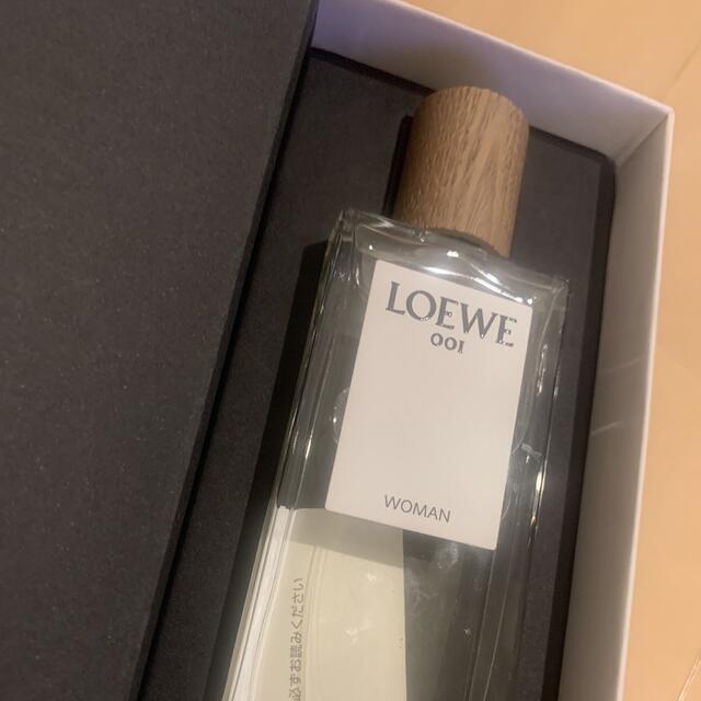 LOEWE(ロエベ)のLOEWE ロエベ001ウーマンオードゥパルファム50ml コスメ/美容の香水(香水(女性用))の商品写真